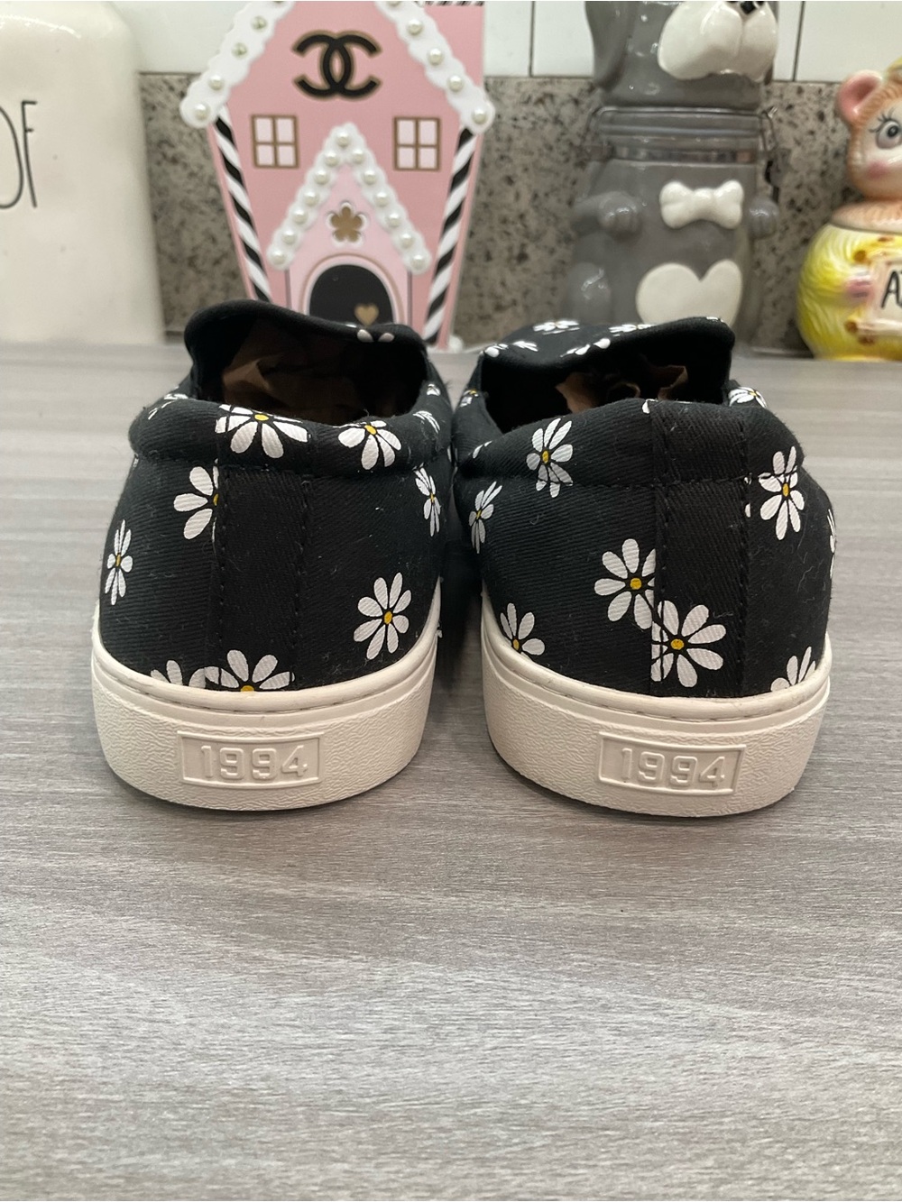 NWOT OLD NAVY CANVAS DAISY SLIP ON SNEAKERS - Picture 2 of 7